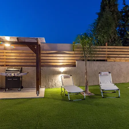 بيت للعطل Xenia's Elegant House